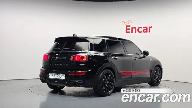 MINI Clubman 2019 thumb 2