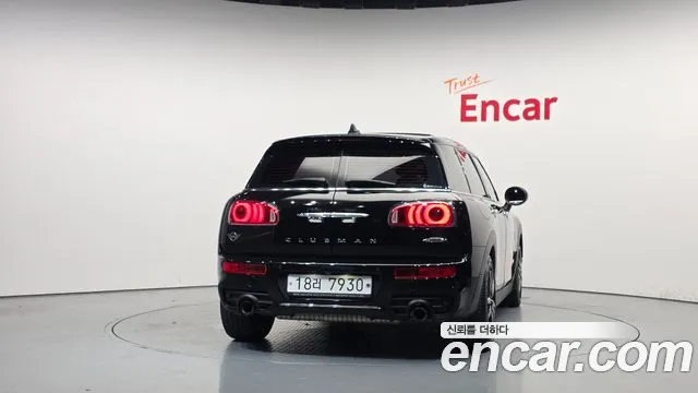 MINI Clubman 2019 thumb 4