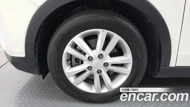 KG_Mobility_Ssangyong TIBOLI 2017 thumb 5