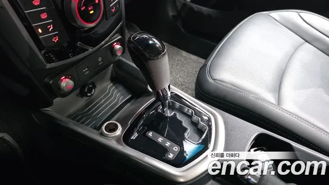 KG_Mobility_Ssangyong TIBOLI 2017 thumb 9