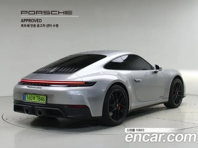 Porsche 911 2025 thumb 2