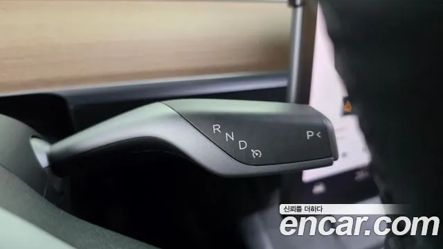 Tesla Model Y 2021 thumb 9