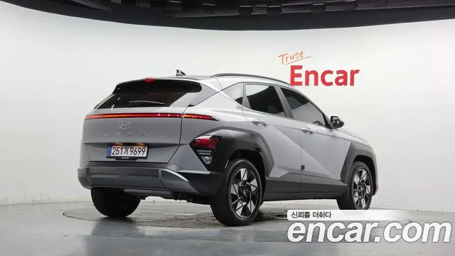 Hyundai Kona 2025 thumb 2