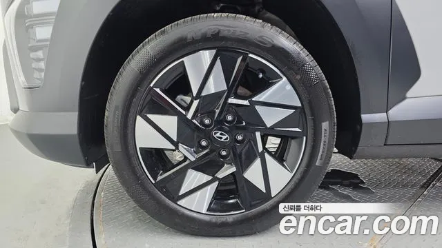 Hyundai Kona 2025 thumb 5