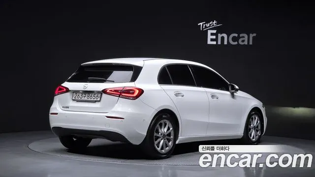 Mercedes-Benz A-Класс 2020 thumb 2