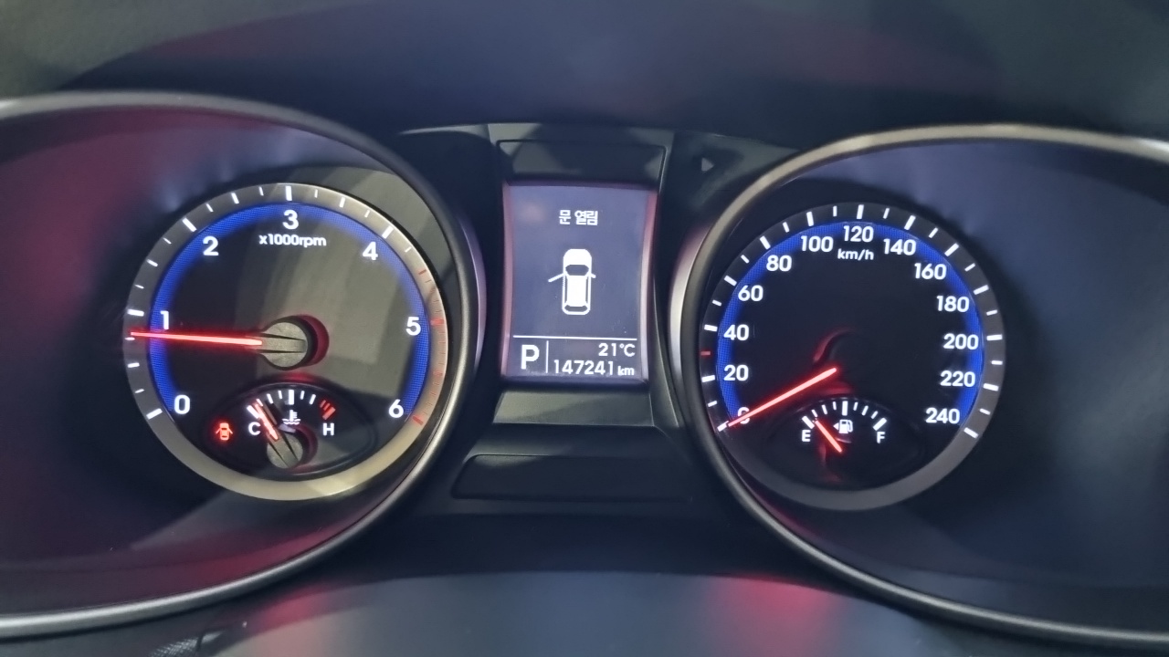 Hyundai Santa Fe 2014 thumb 8