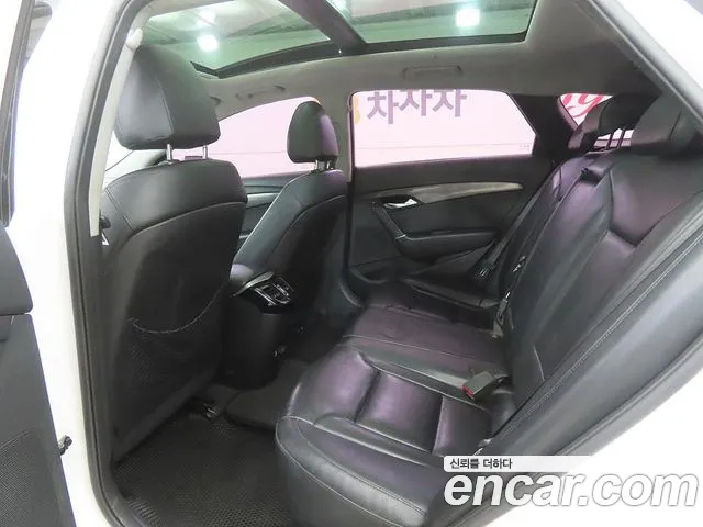 Hyundai i40 2012 thumb 6