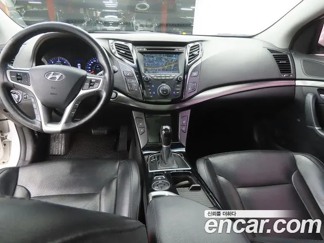 Hyundai i40 2012 thumb 7