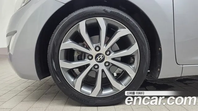 Hyundai Avante 2012 thumb 4
