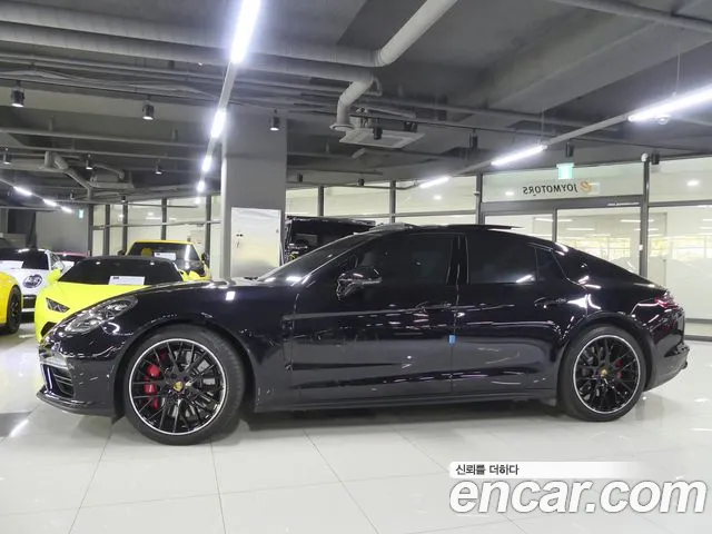 Porsche Panamera 2019 thumb 2