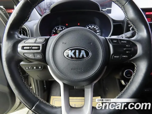 Kia Morning 2017 thumb 10