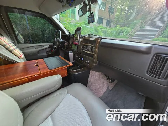 Chevrolet Express Van 2014 thumb 10