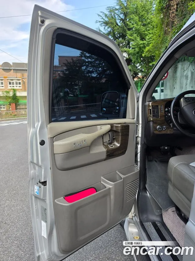 Chevrolet Express Van 2014 thumb 12