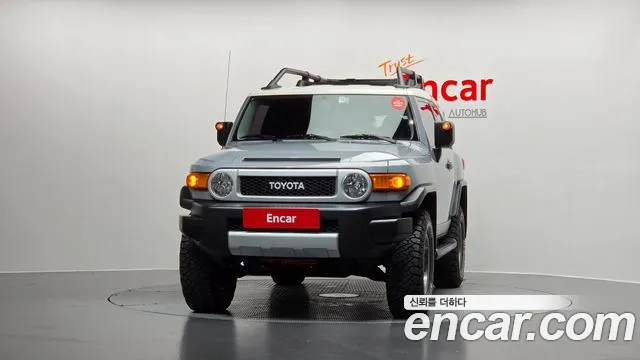 Toyota FJ Cruiser 2014 thumb 3