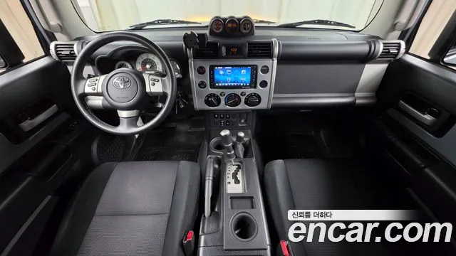 Toyota FJ Cruiser 2014 thumb 7