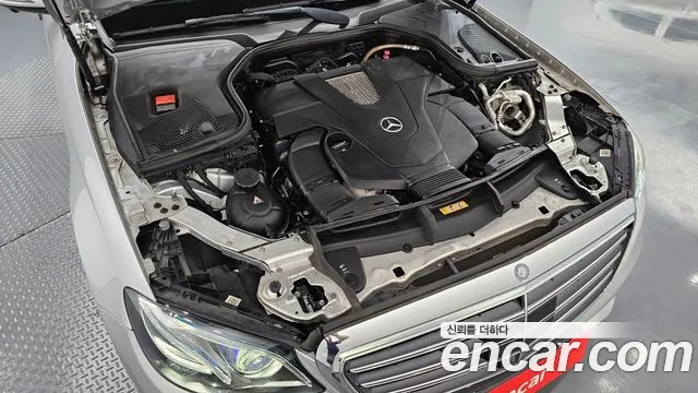 Mercedes-Benz E-Класс 2017 thumb 6