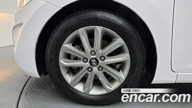 Hyundai Avante 2014 thumb 5