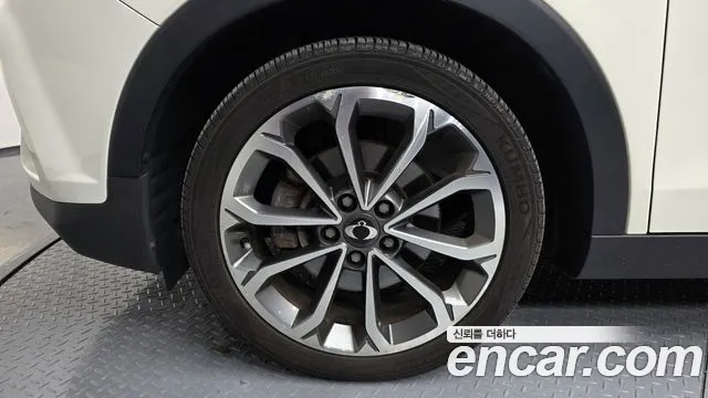 KG_Mobility_Ssangyong TIBOLI 2018 thumb 5