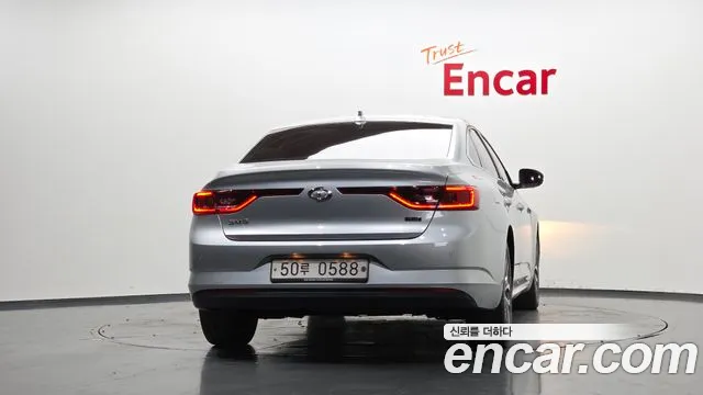 Renault-KoreaSamsung Megane 2016 thumb 4