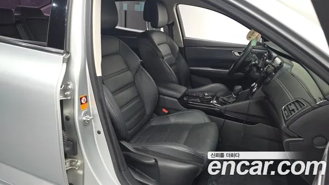 Renault-KoreaSamsung Megane 2016 thumb 11
