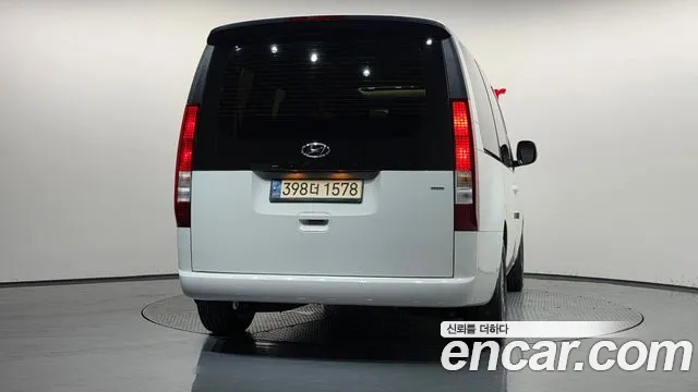Hyundai Staria 2022 thumb 4