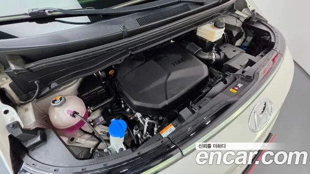 Hyundai Staria 2022 thumb 6