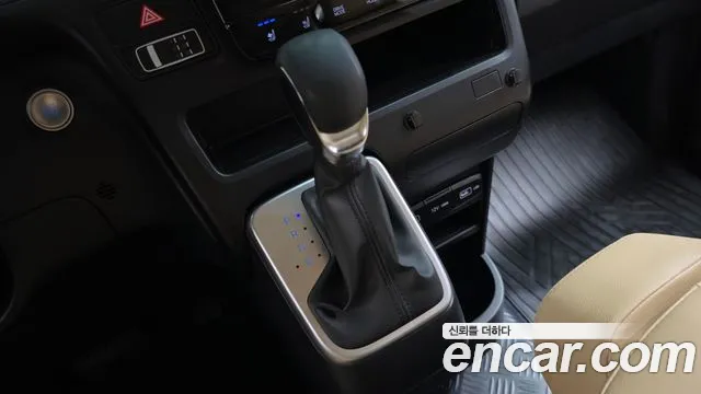 Hyundai Staria 2022 thumb 9