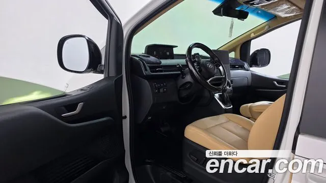 Hyundai Staria 2022 thumb 10