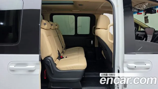 Hyundai Staria 2022 thumb 11