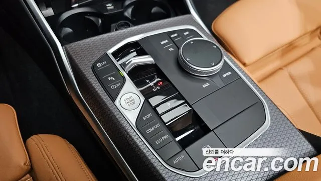 BMW 3-Series 2025 thumb 8
