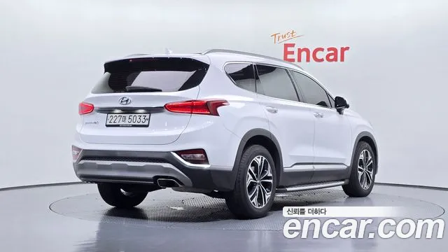Hyundai Santa Fe 2019 thumb 2