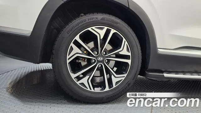 Hyundai Santa Fe 2019 thumb 5