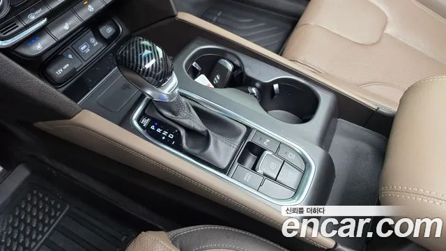 Hyundai Santa Fe 2019 thumb 9