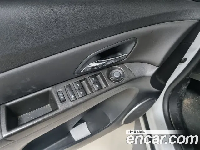 ChevroletGMDaewoo Cruze 2016 thumb 10