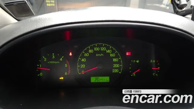 Hyundai Starex 2013 thumb 8
