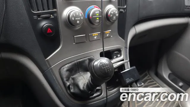 Hyundai Starex 2013 thumb 9