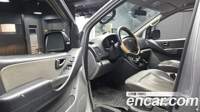 Hyundai Starex 2013 thumb 10