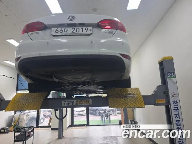 Volkswagen Jetta 2014 thumb 2