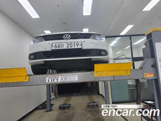 Volkswagen Jetta 2014 thumb 4