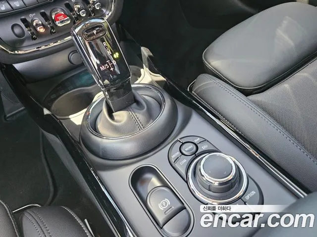 MINI Clubman 2023 thumb 9