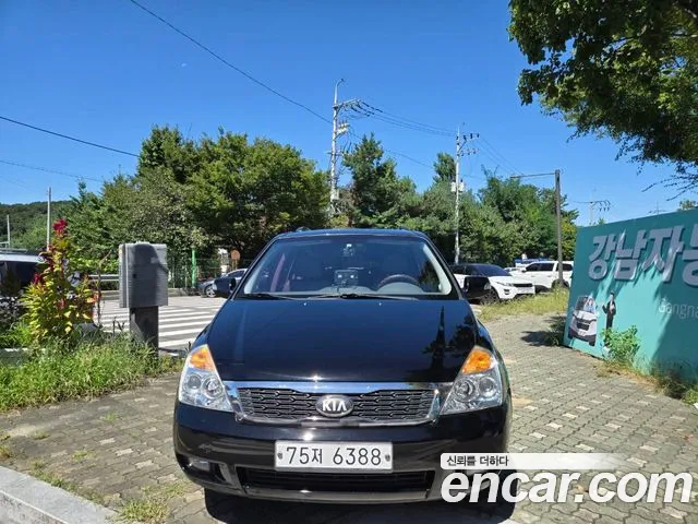 Kia Carnival 2013 thumb 3