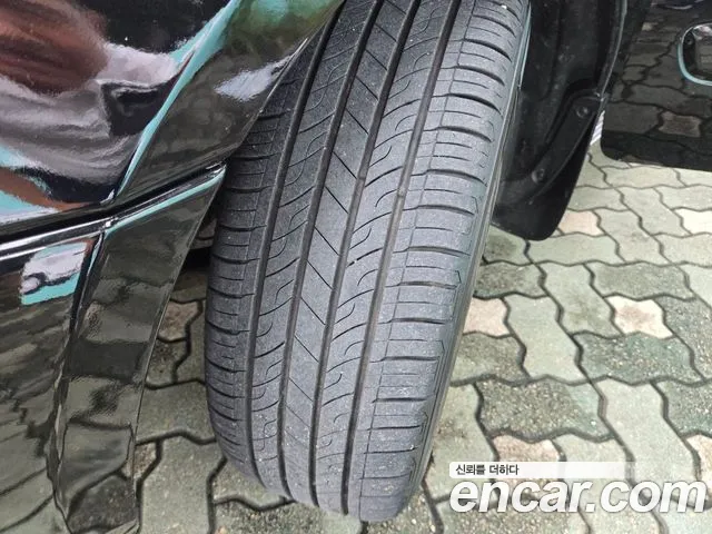 Kia Carnival 2013 thumb 5