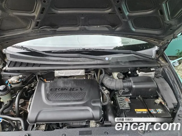 Kia Carnival 2013 thumb 6