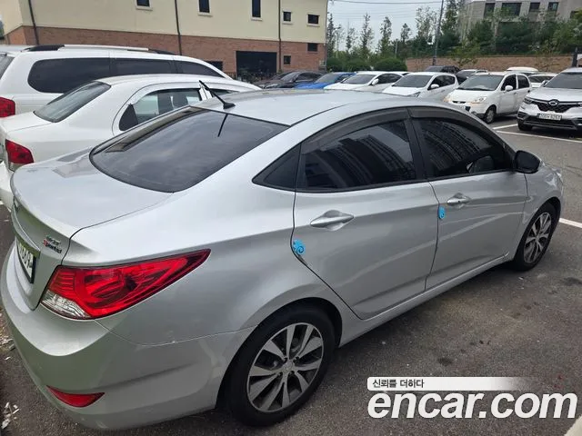Hyundai Accent 2014 thumb 4