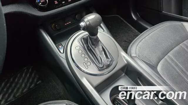 Kia Sportage 2012 thumb 9