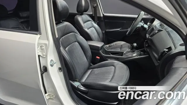Kia Sportage 2012 thumb 12