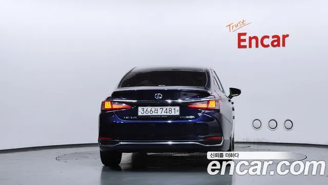 Lexus ES 2022 thumb 4