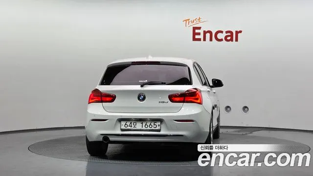 BMW 1-Series 2015 thumb 4