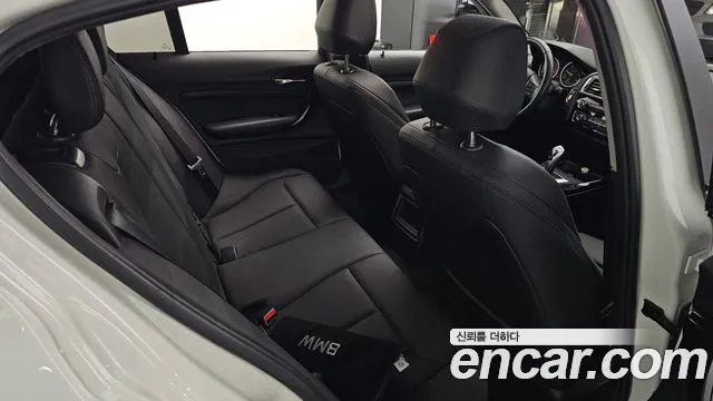 BMW 1-Series 2015 thumb 12