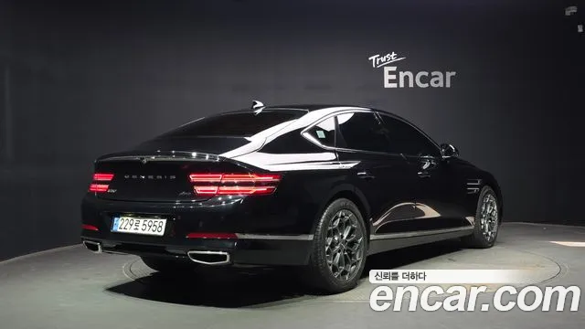 Genesis G80 2022 thumb 2